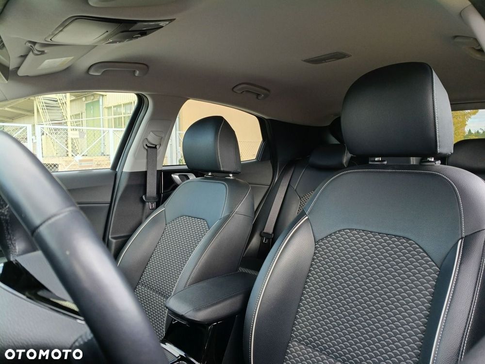 Kia XCeed 1.5 T-GDI Business Line DCT - 11