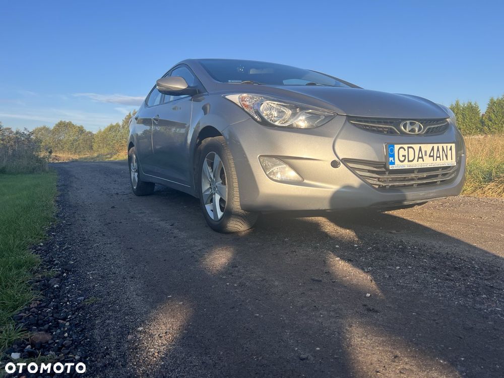 Hyundai Elantra 1.6 Style - 9