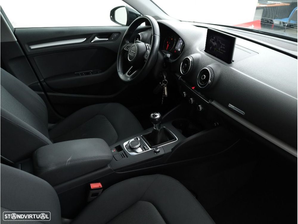 Audi A3 Sportback 30 TDI - 15