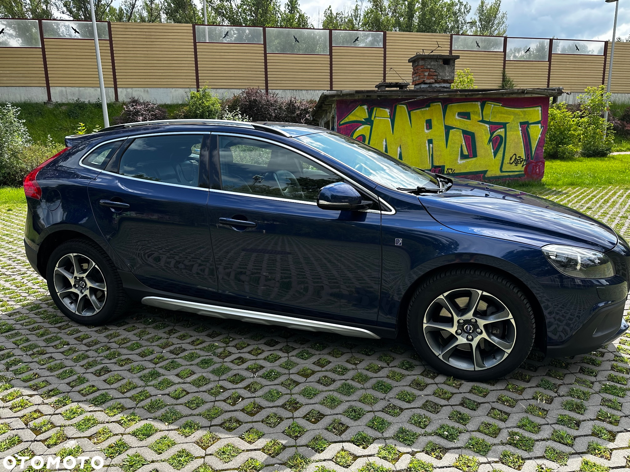 Volvo V40 Cross Country - 3