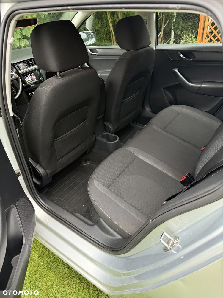 Skoda RAPID Spb 1.6 TDI DPF Ambition - 8
