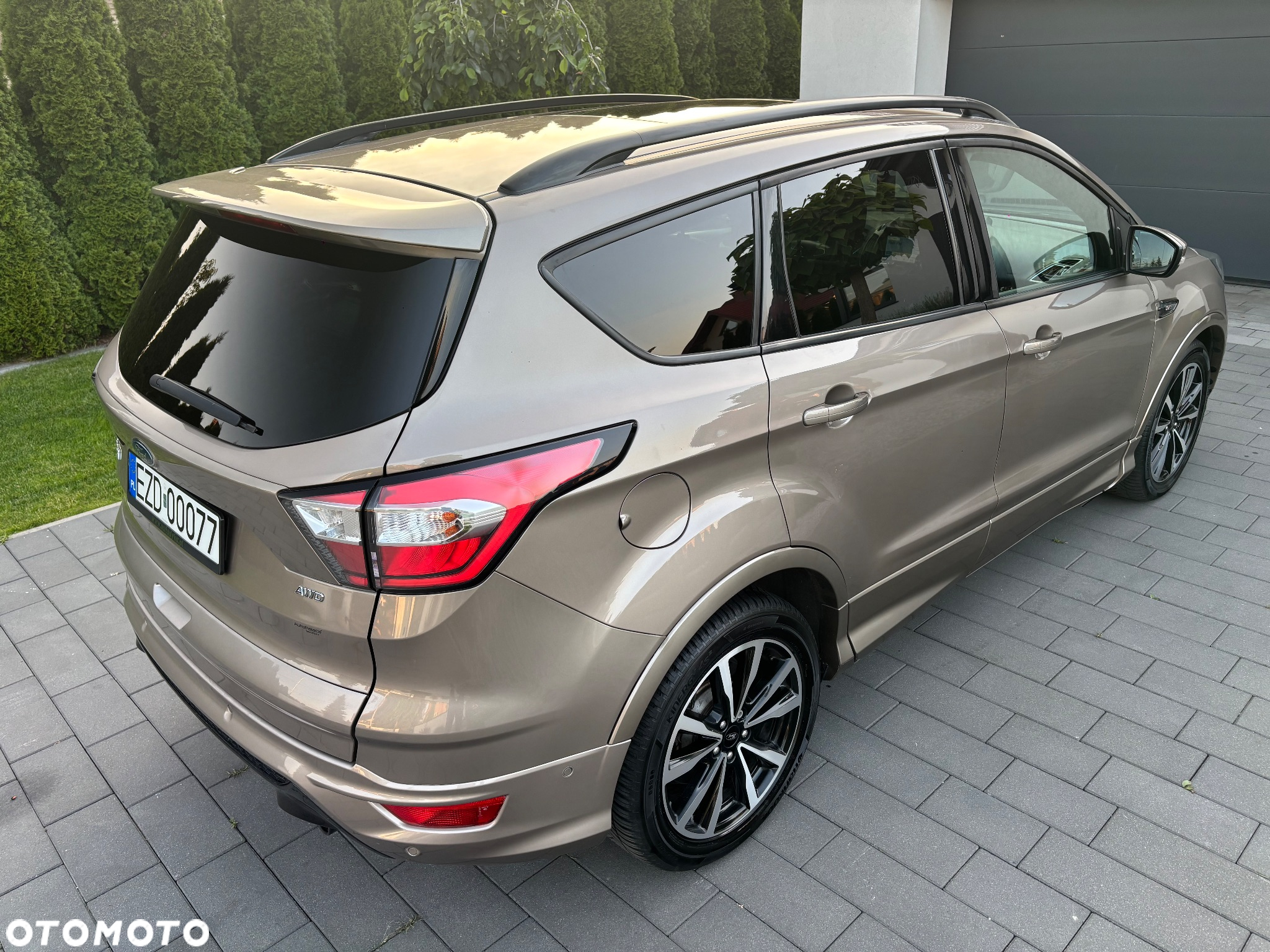 Ford Kuga 2.0 TDCi 4x4 ST-Line - 25