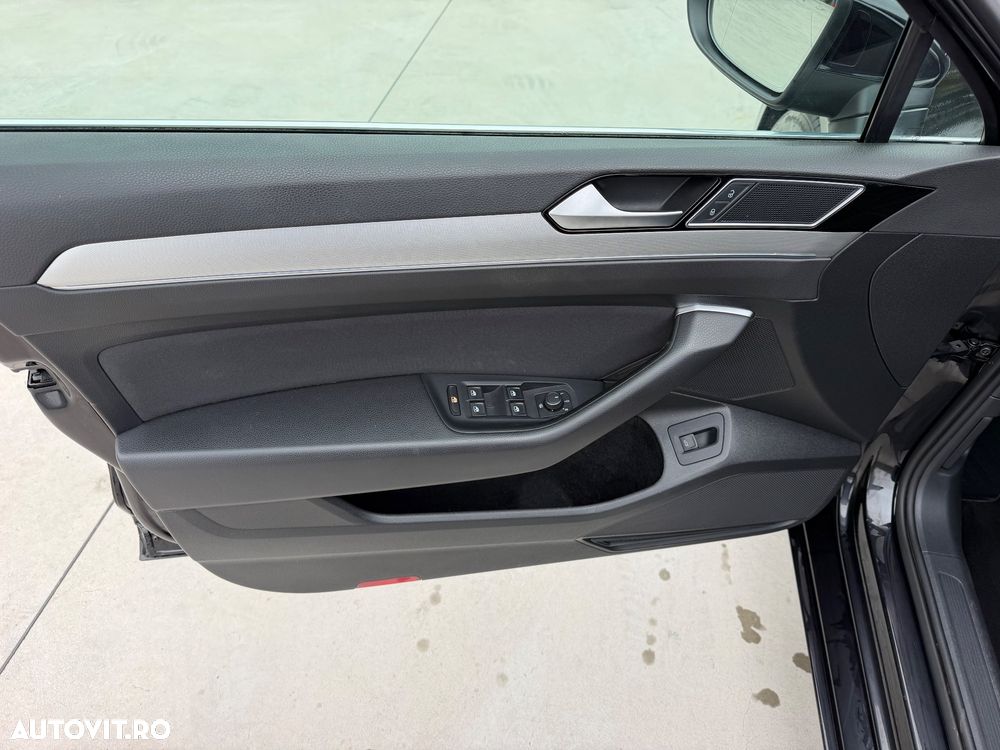 Volkswagen Passat 2.0 TDI DSG Highline - 21