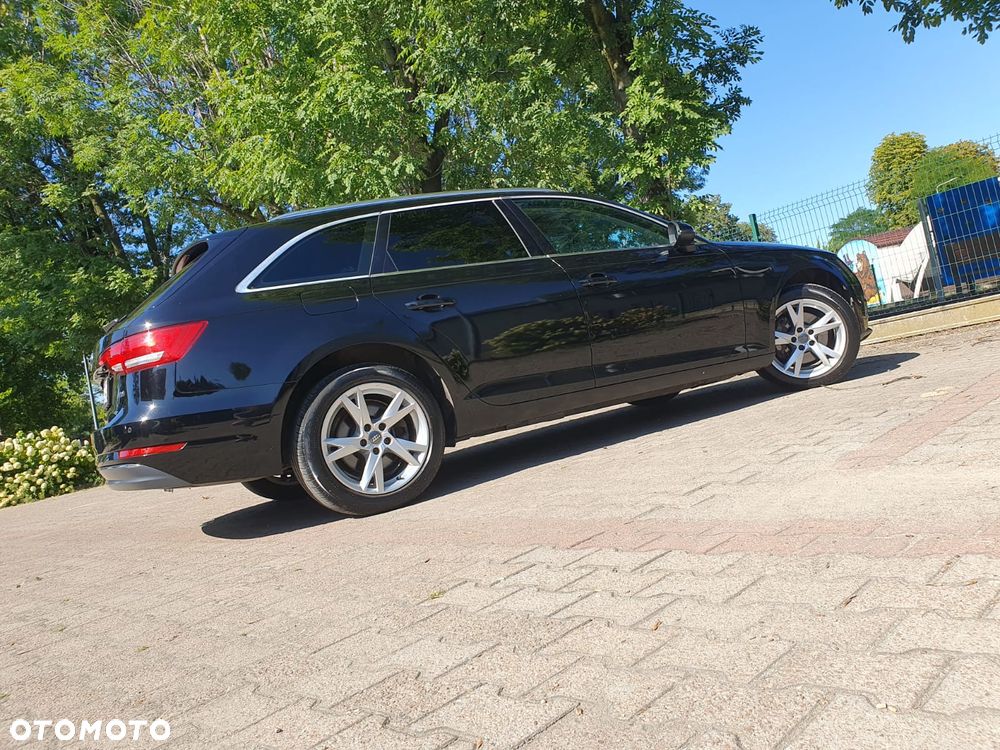 Audi A4 Avant 2.0 TDI S tronic - 23