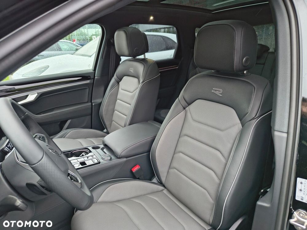 Volkswagen Touareg - 12