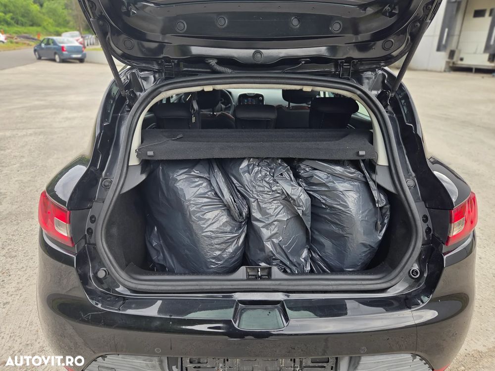 Renault Clio 1.2 16V 75 Life - 13