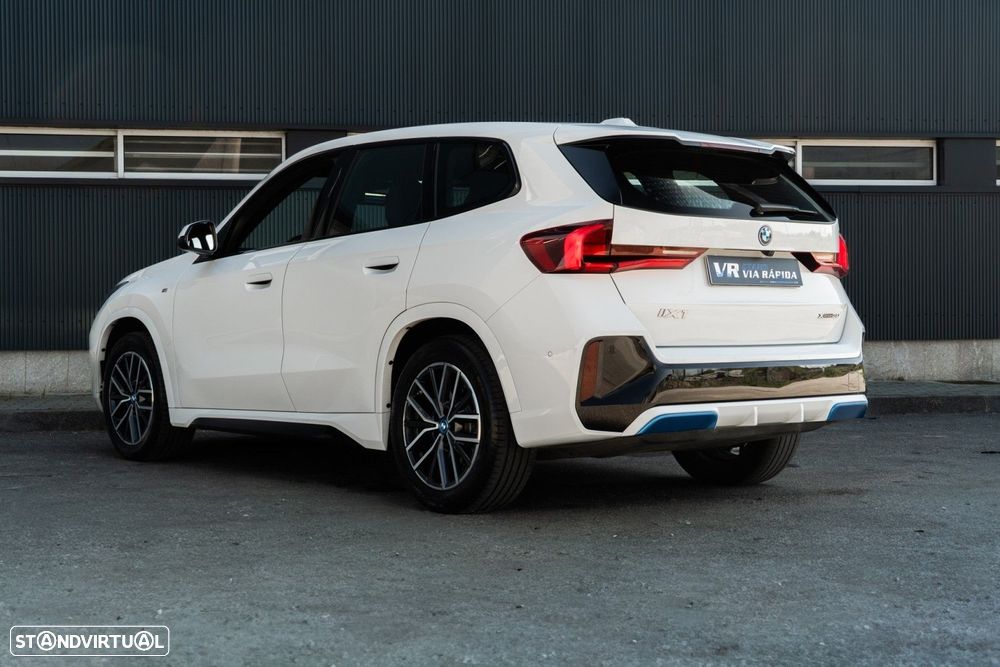 BMW iX1 xDrive30 Pack Desportivo M - 7