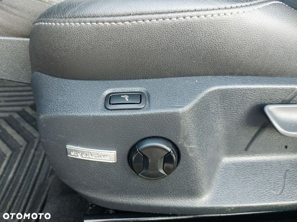 Volkswagen Golf - 21