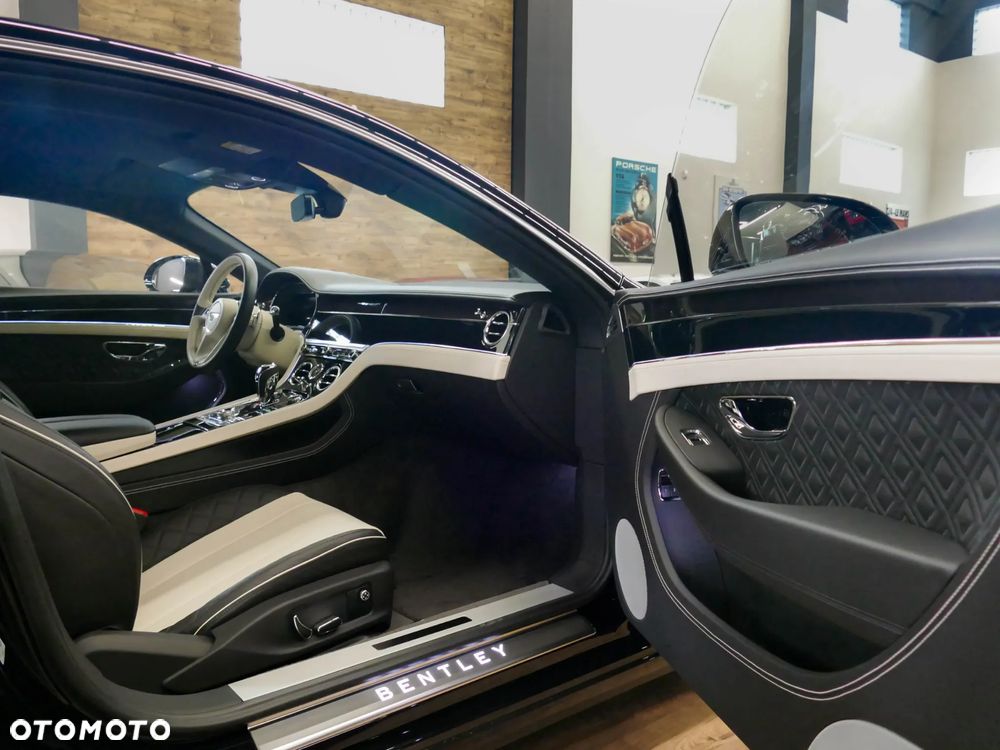 Bentley Continental GT - 11
