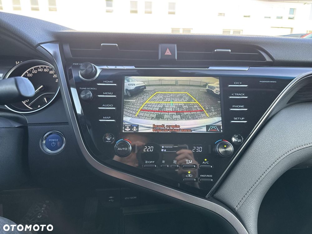 Toyota Camry 2.5 Hybrid Prestige CVT - 18