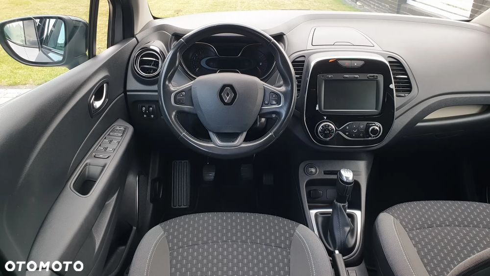 Renault Captur TCe 100 BUSINESS EDITION - 24
