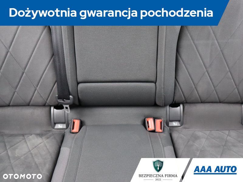 Volkswagen Golf - 11