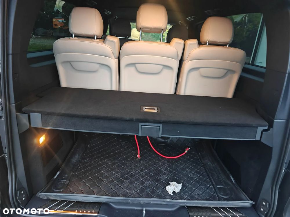 Mercedes-Benz V-Class 2023 photo 3