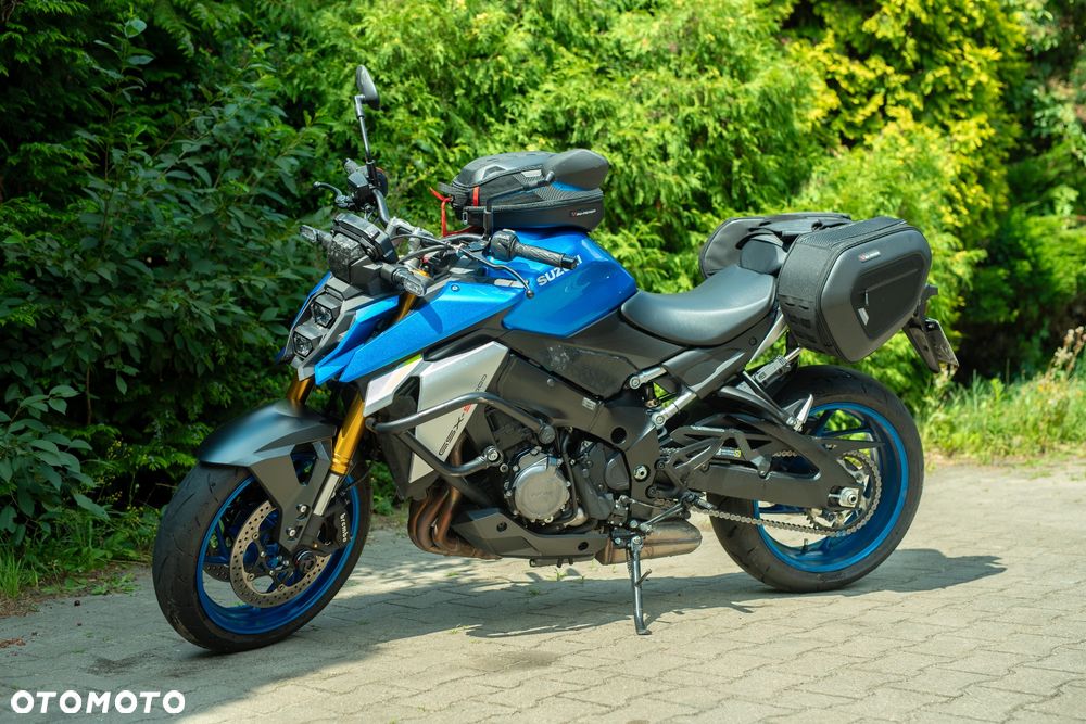 Suzuki GSX 1000 - 4