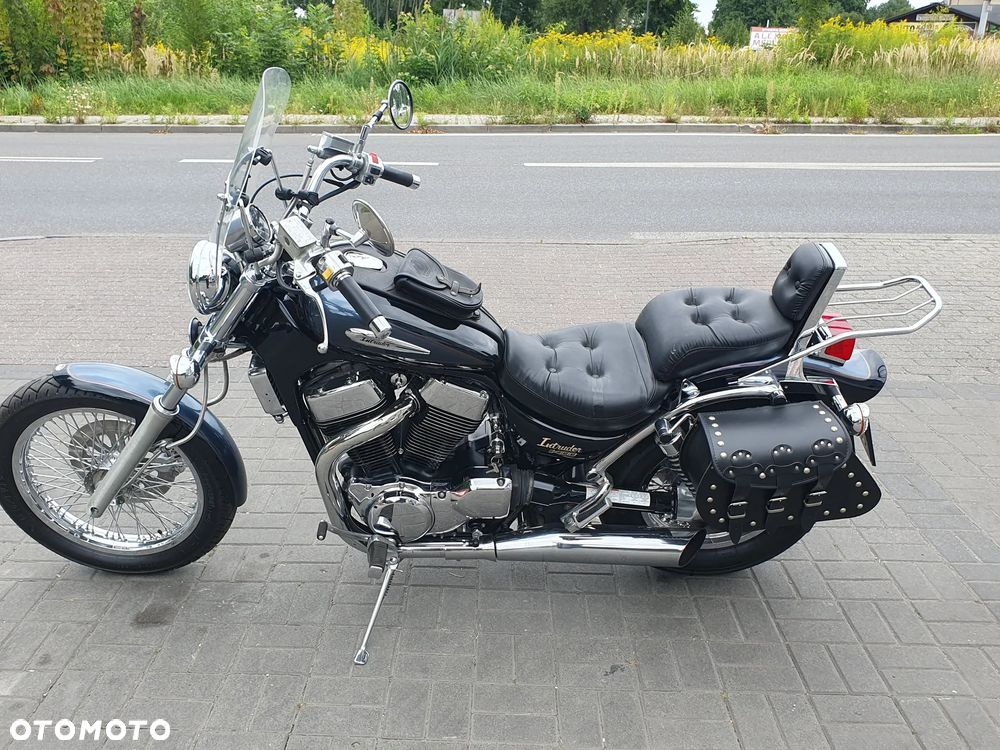Suzuki Intruder - 25