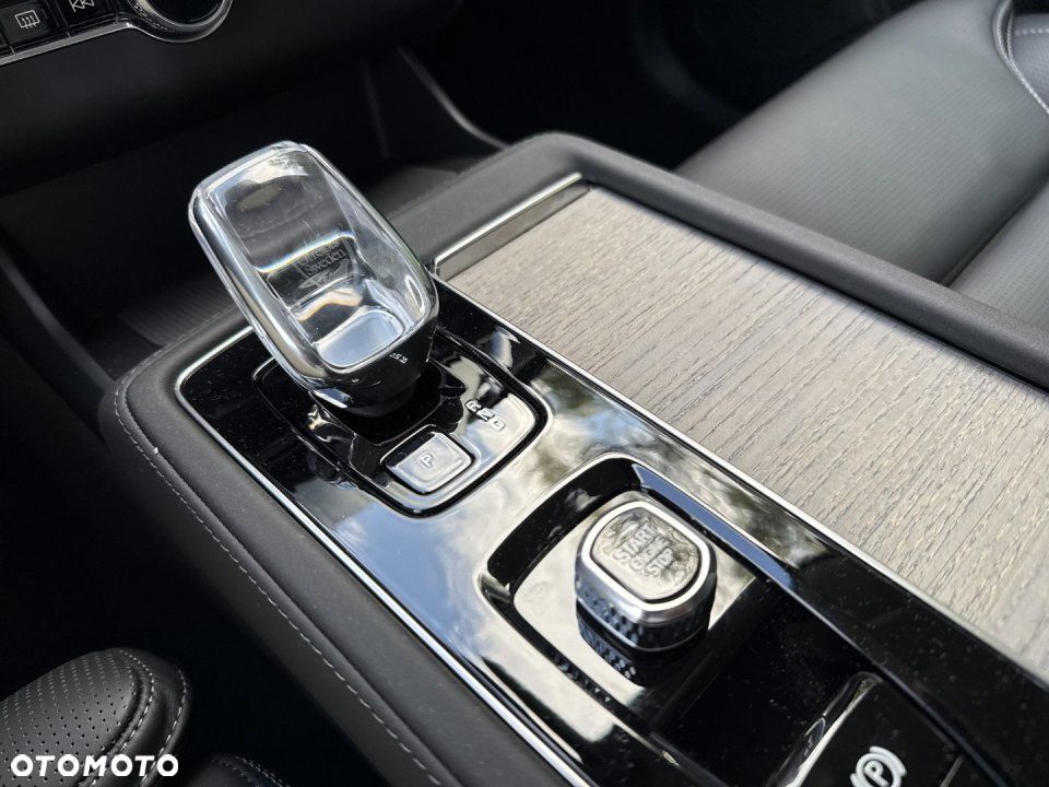 Volvo XC 90 - 25