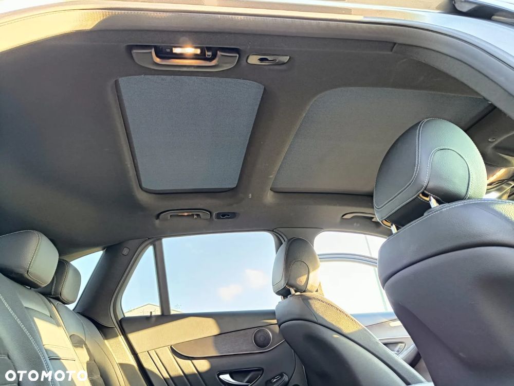 Mercedes-Benz GLC 220 d 4Matic 9G-TRONIC AMG Line - 12