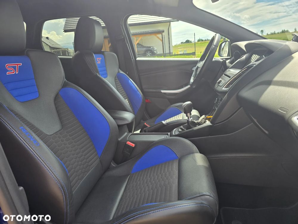 Ford Focus - 19