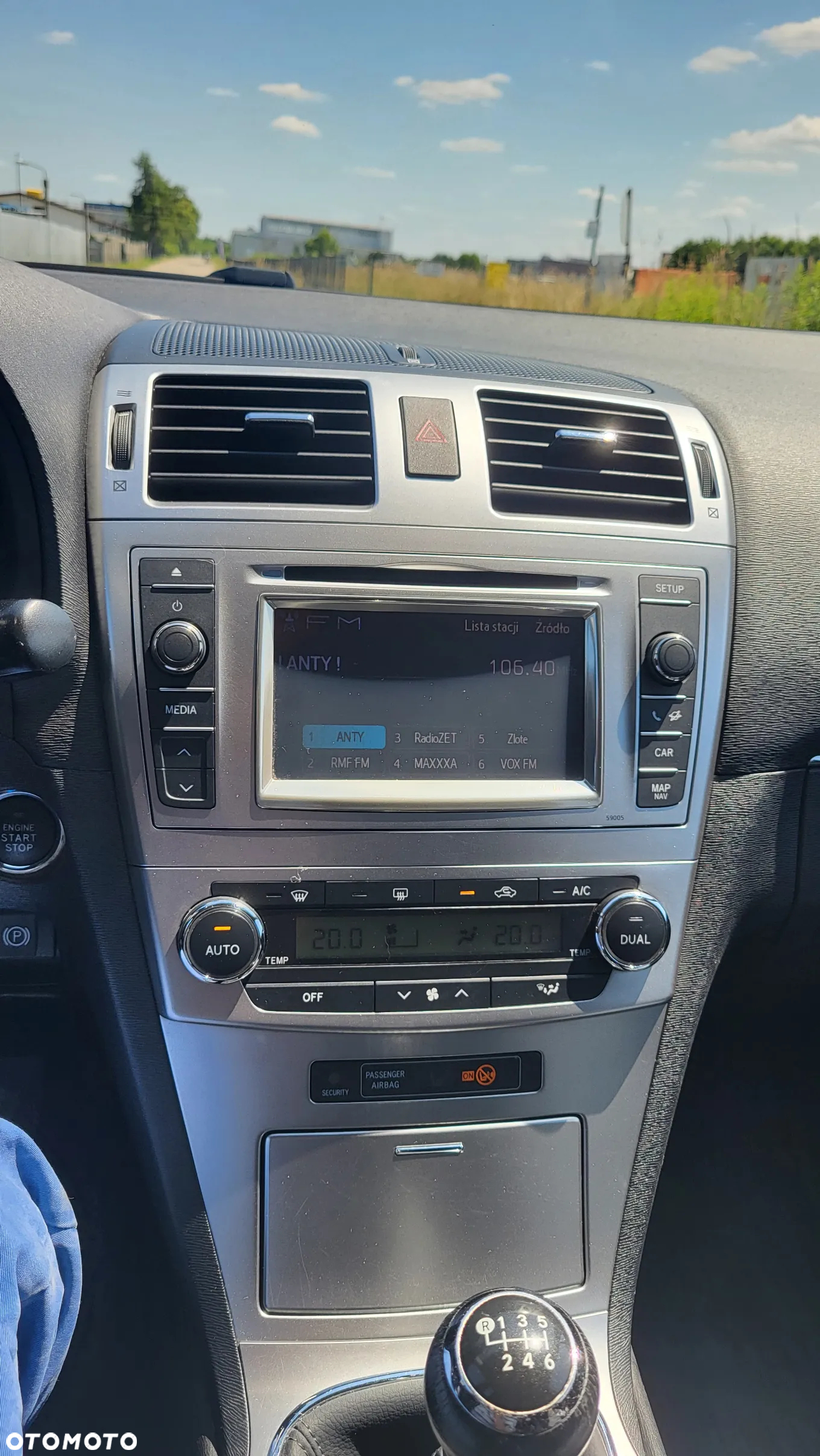 Toyota Avensis 2.0 D-4D Premium - 22