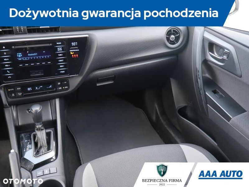Toyota Auris - 10