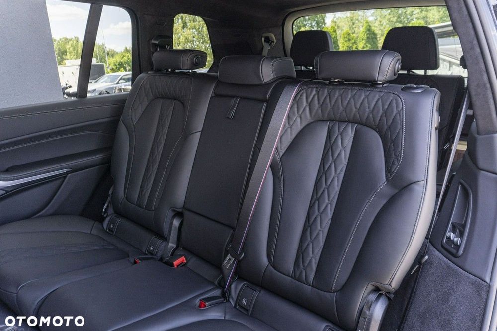 BMW X7 - 23