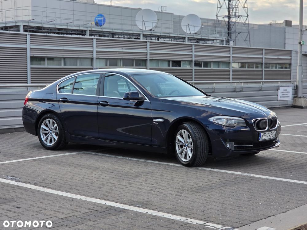 BMW Seria 5 528i xDrive - 5