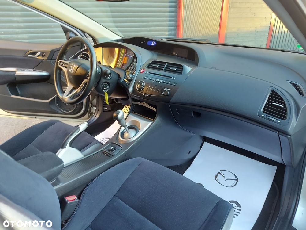 Honda Civic 1.8 Executive - 24