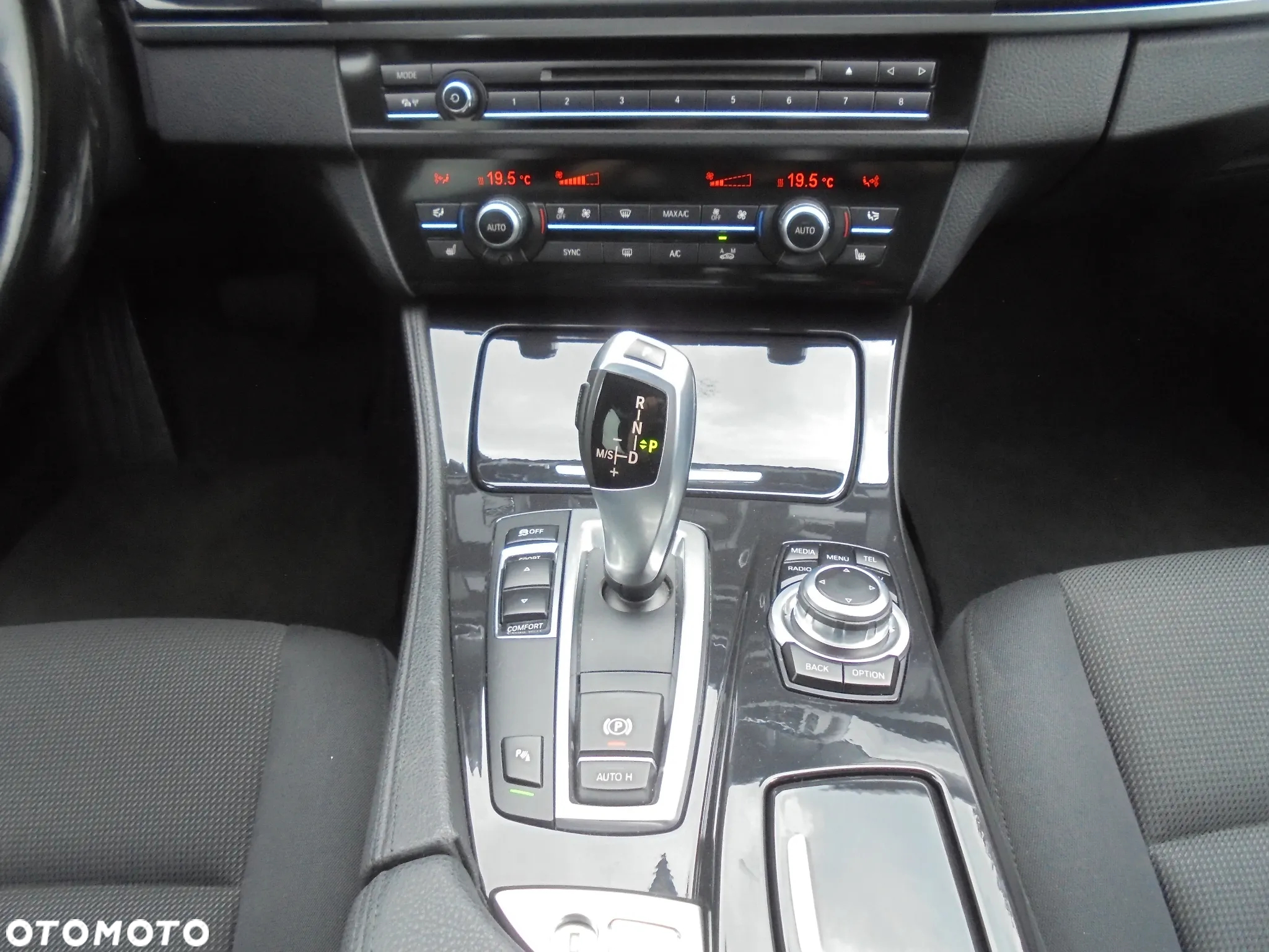 BMW Seria 5 520d Touring Luxury Line - 15