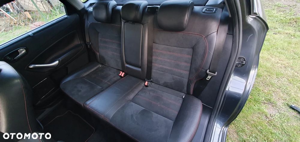 Ford Mondeo 2.5 Titanium S - 23