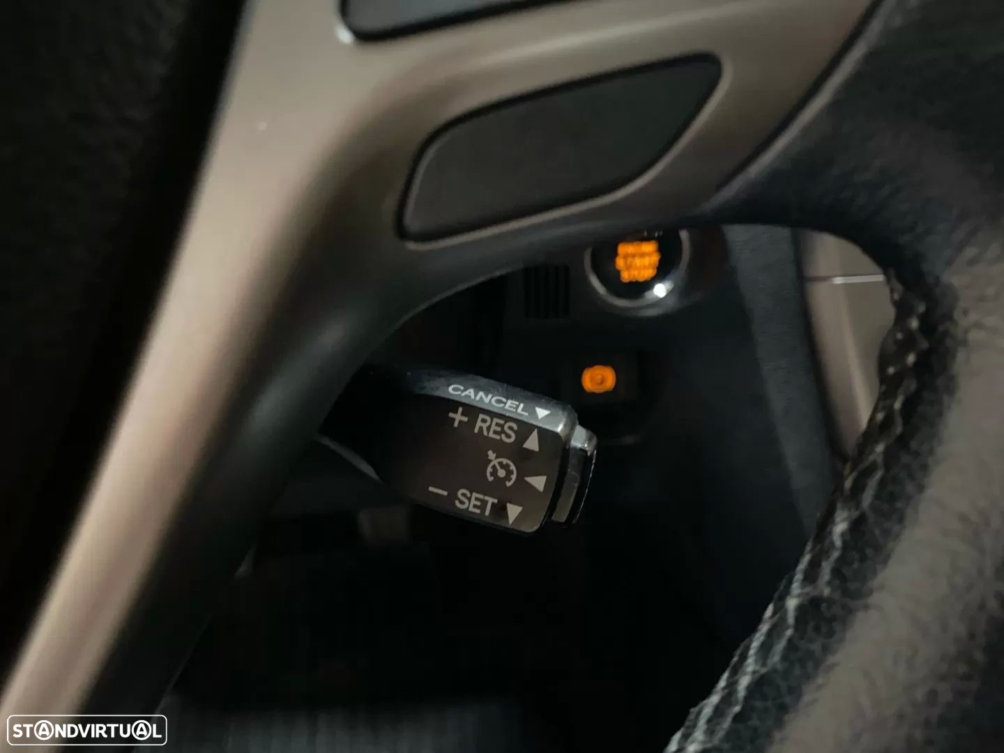 Toyota Avensis SD 2.0 D-4D Exclusive +Navi - 19