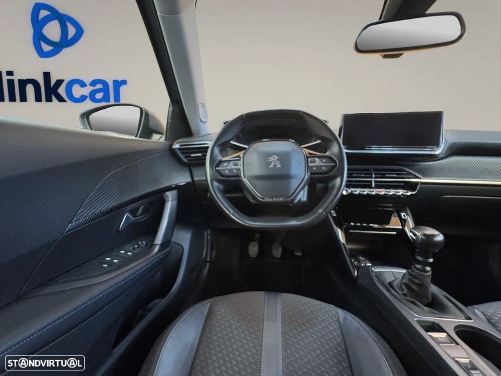 Peugeot 2008 1.2 PureTech Allure Pack — fotografia 10