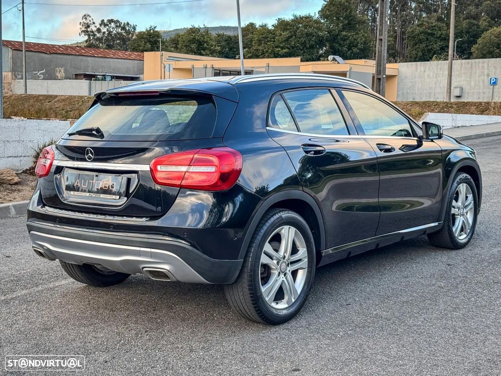 Mercedes-Benz GLA 220 d Urban 4-Matic - 9