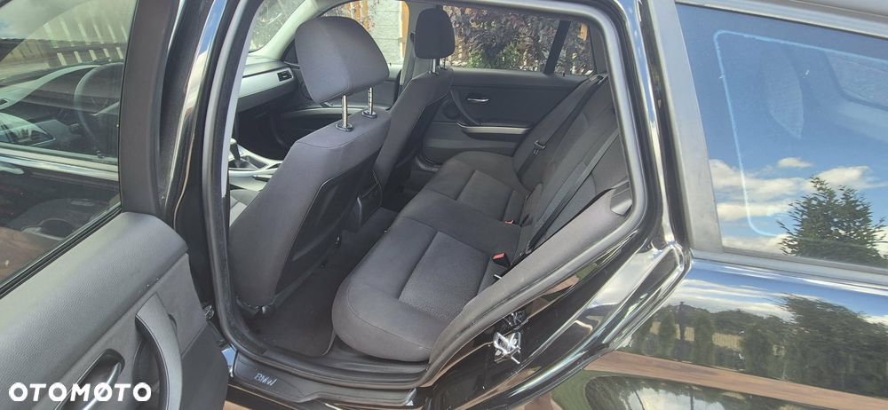 BMW Seria 3 - 12