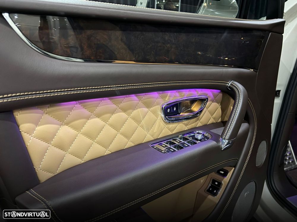 Bentley Bentayga Hybrid - 17