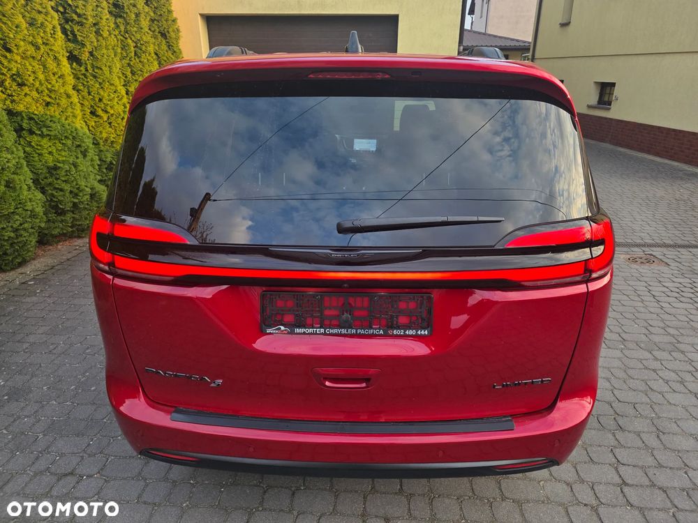 Chrysler Pacifica - 5