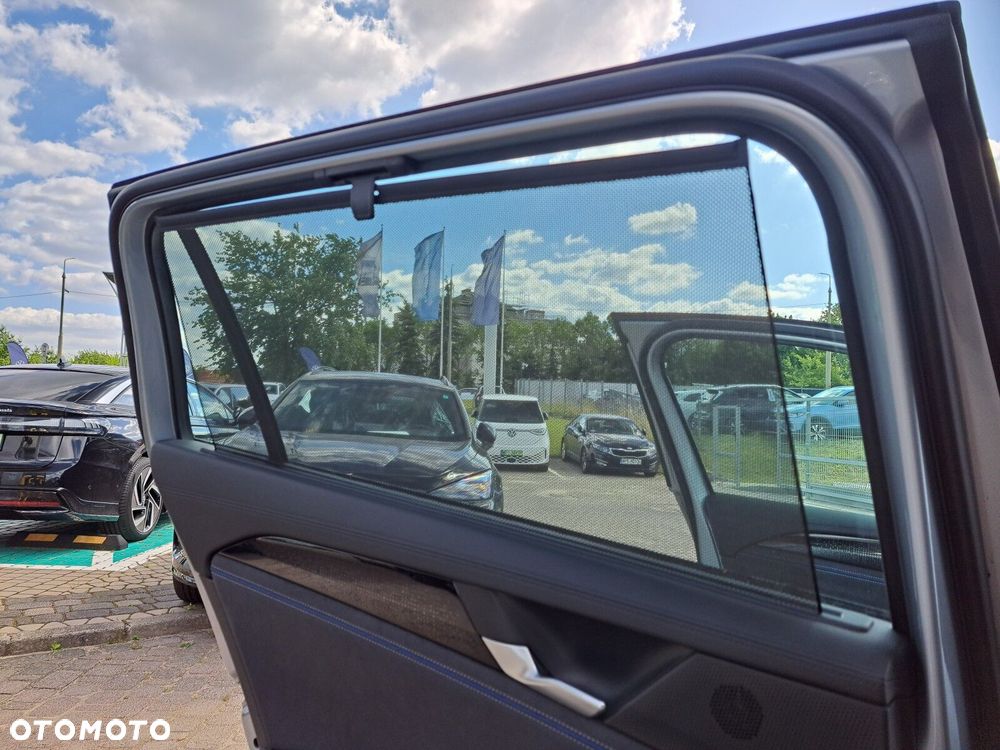 Volkswagen Passat Variant - 38