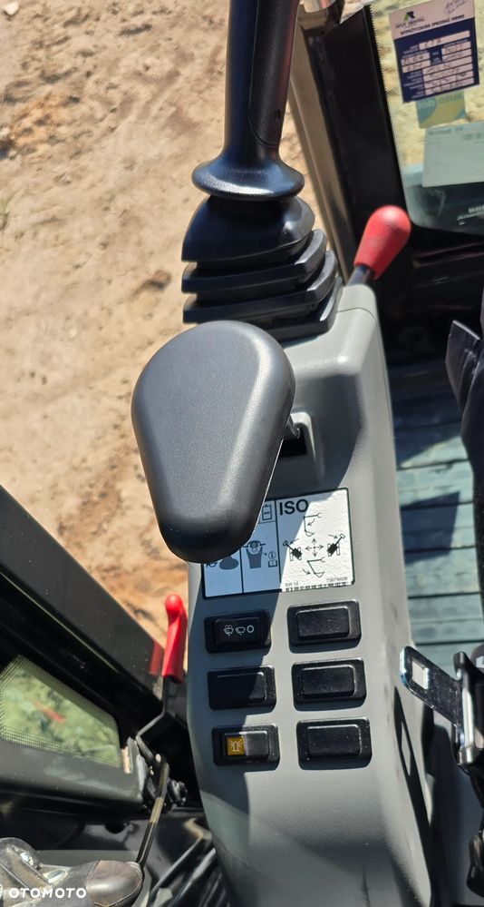Bobcat E27 - 19