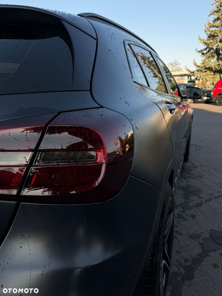 Mercedes-Benz GLA 220 CDI 4Matic 7G-DCT AMG Line - 9
