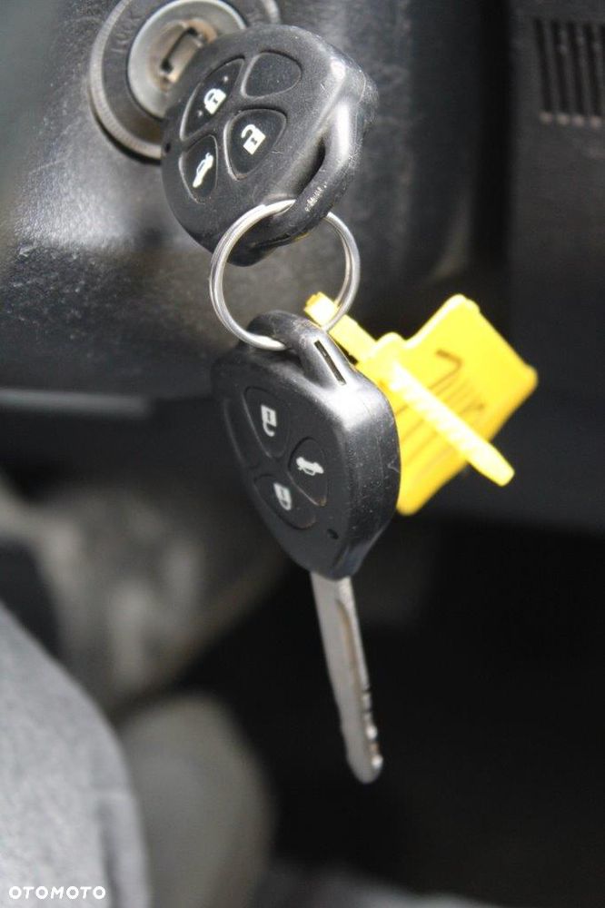 Toyota Avensis 1.6 Business Edition - 29