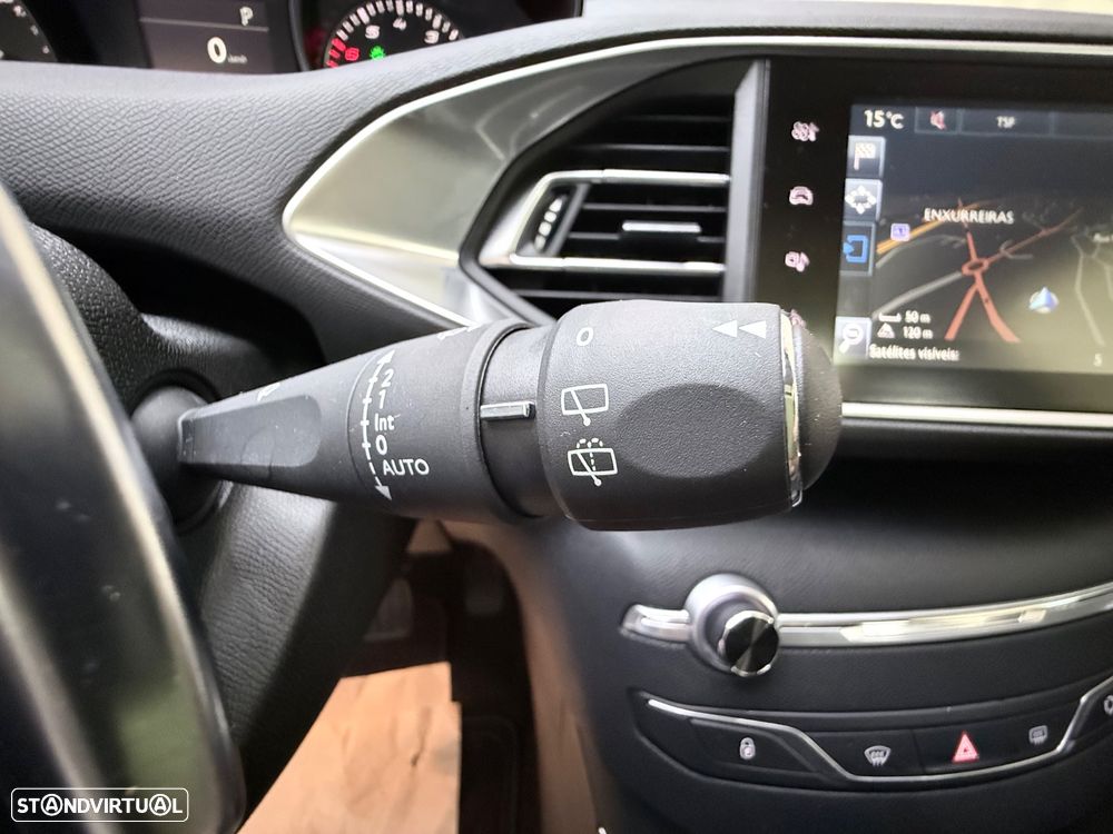 Peugeot 308 PureTech 130 GPF EAT8 Stop & Start Allure Pack - 13