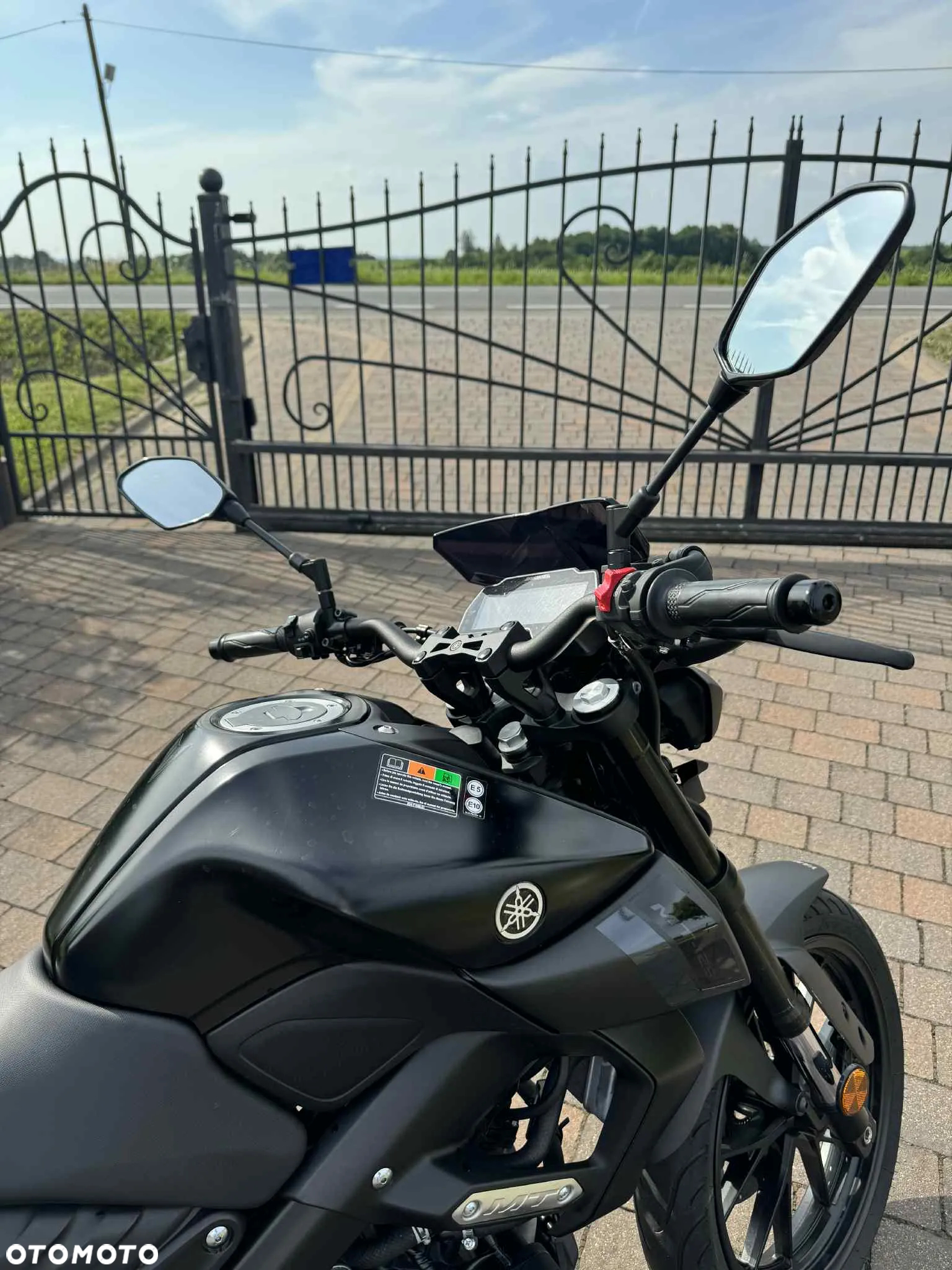 Yamaha MT - 10