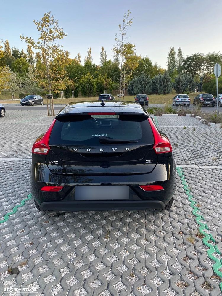 Volvo V40 D2 Kinetic - 4