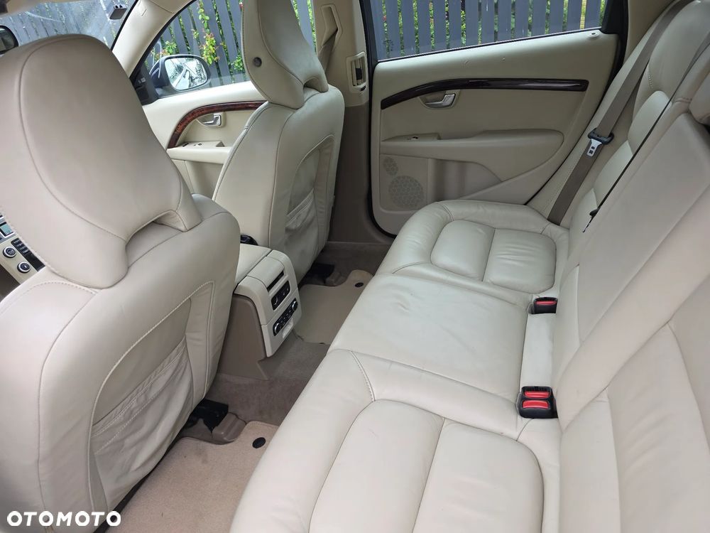 Volvo V70 2.5T Summum - 10