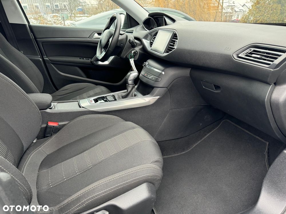 Peugeot 308 PureTech 130 EAT6 Stop & Start Allure - 23