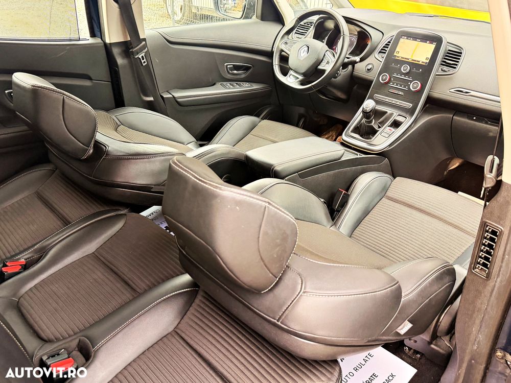 Renault Grand Scenic - 22