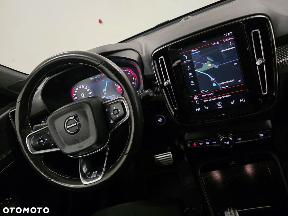 Volvo XC 40 D3 SCR R-Design - 8