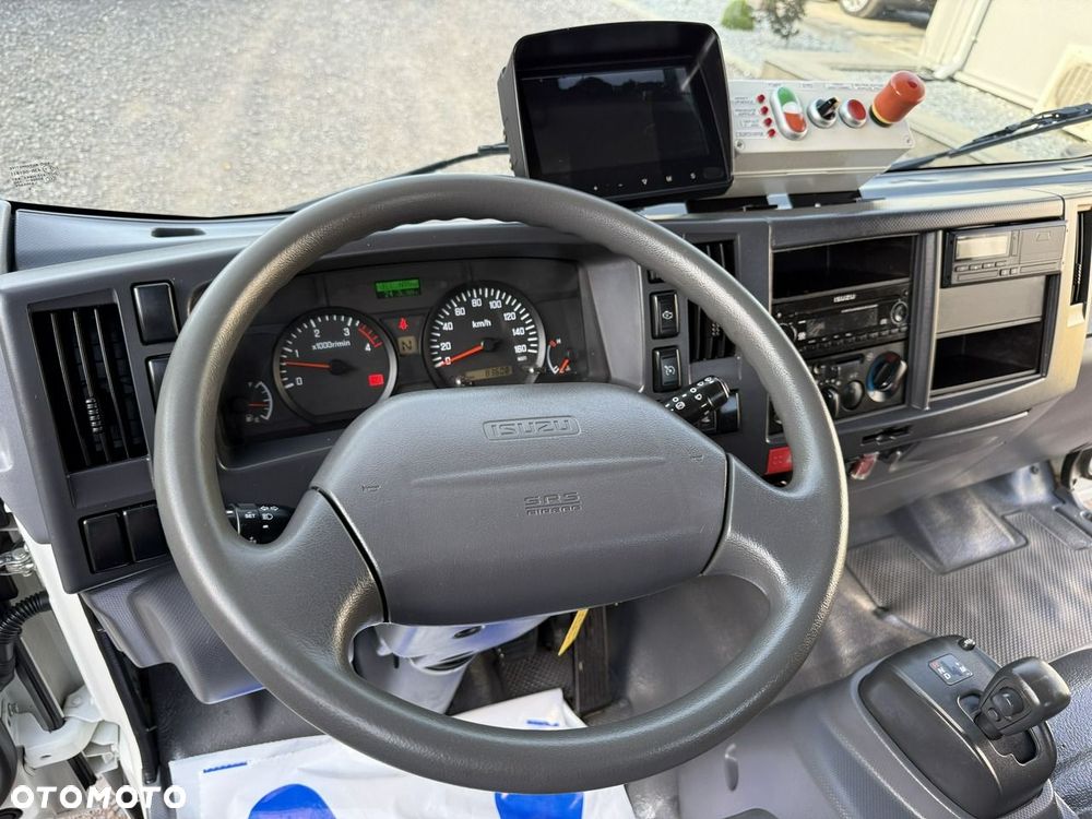 Isuzu P75 - 11