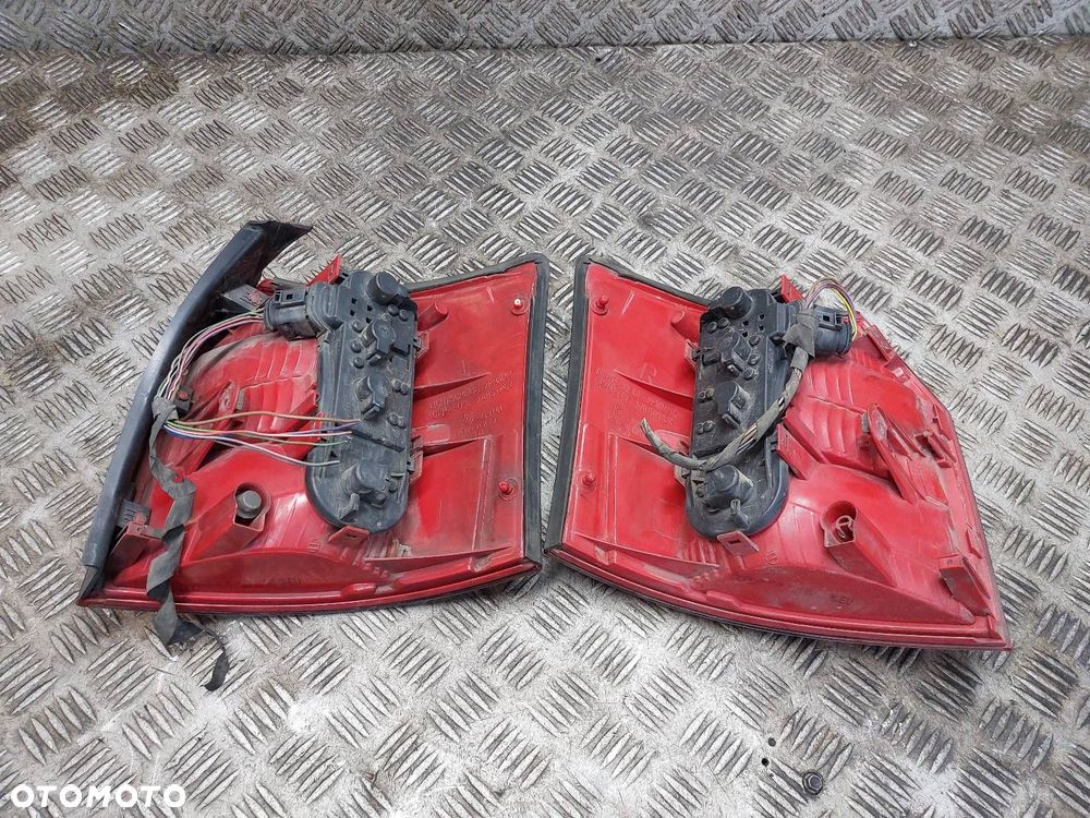 LAMPA LEWY TYŁ + PRAWY TYŁ AUDI A4 B6 KOMBI AVANT 8E9945095 8E9945096 - 4