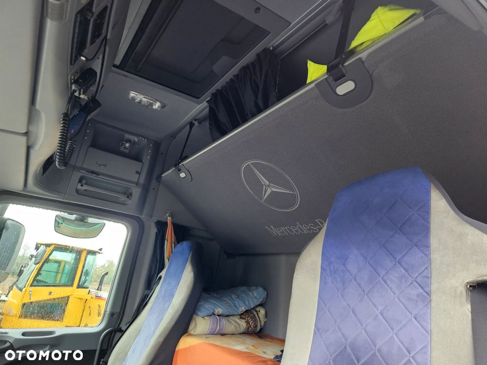 Mercedes-Benz Actros - 17