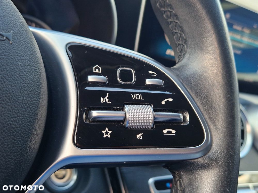 Mercedes-Benz Klasa C 200 7G-TRONIC Edition - 18